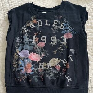 Graphic cap sleeve sweatshirt